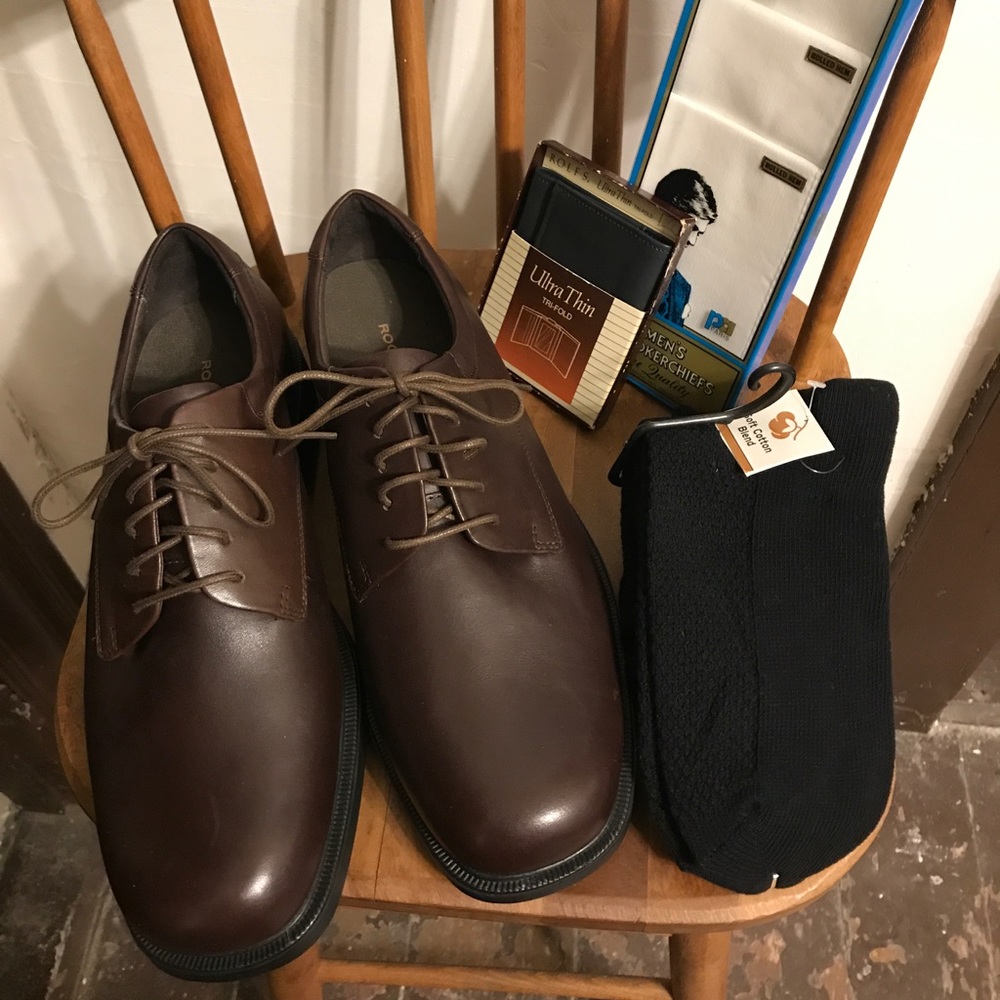 Rockport Men's Shoes Size (11), Wallet, Socks